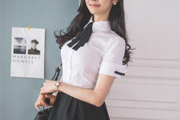 武汉茶香中,驻唱歌手唱出养生情 武汉茶香中,驻唱歌手唱出养生情